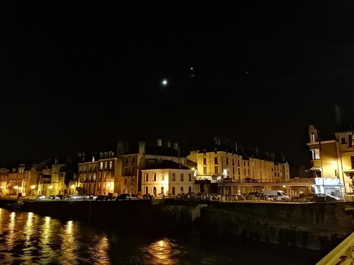 Spacieux T3 Lumineux Dans Quartier Historique Avec Wifi Redon Bagian luar foto