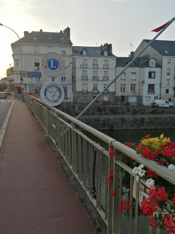 Spacieux T3 Lumineux Dans Quartier Historique Avec Wifi Redon Bagian luar foto
