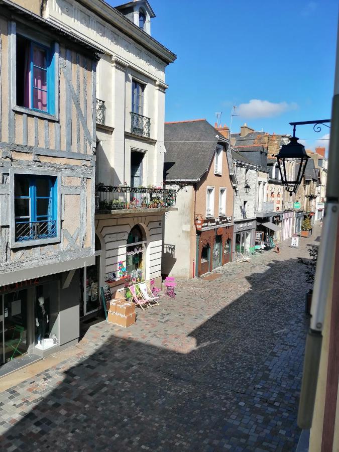 Spacieux T3 Lumineux Dans Quartier Historique Avec Wifi Redon Bagian luar foto