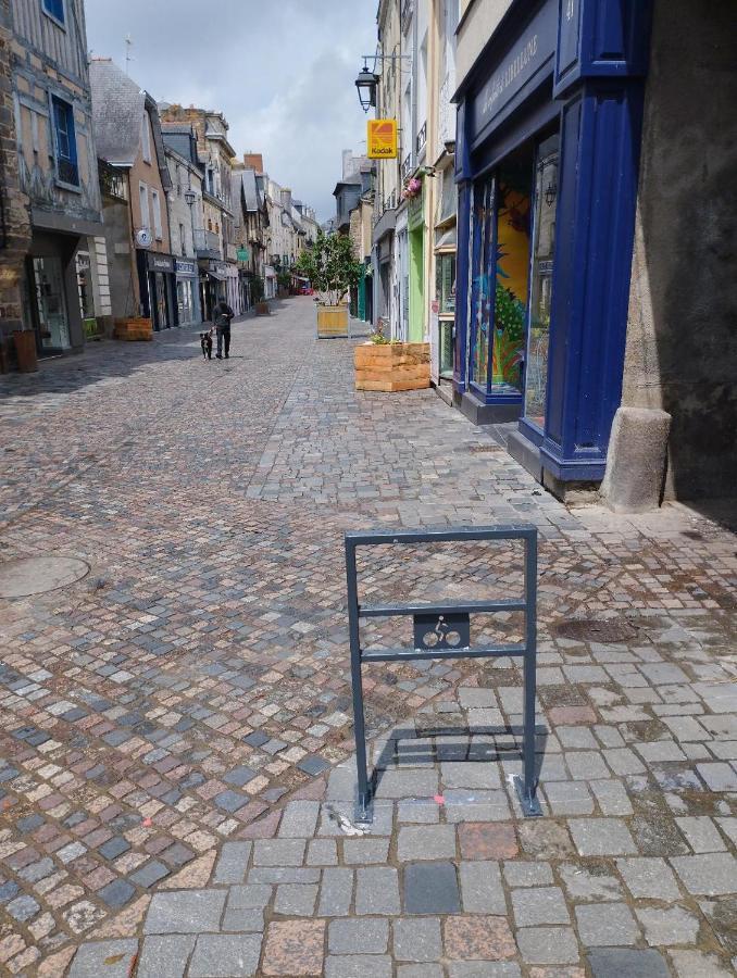 Spacieux T3 Lumineux Dans Quartier Historique Avec Wifi Redon Bagian luar foto